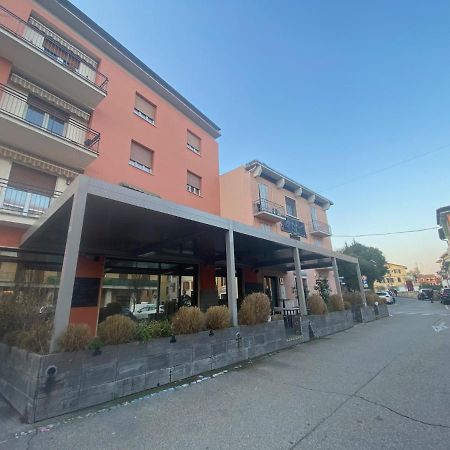 La Casa Di Marta Apartment Valeggio sul Mincio Exterior photo